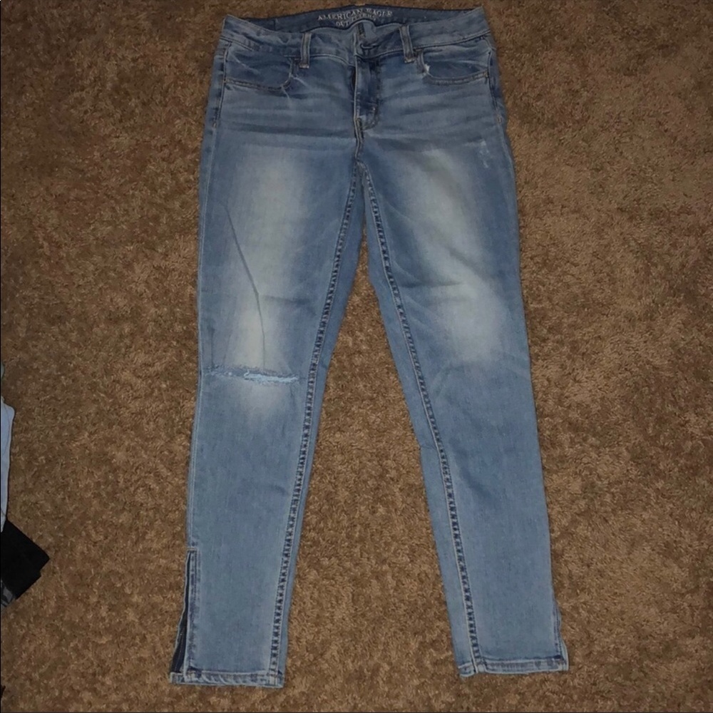 BUNDLE OF AMERICAN EAGLE JEANS